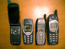 携帯電話4台