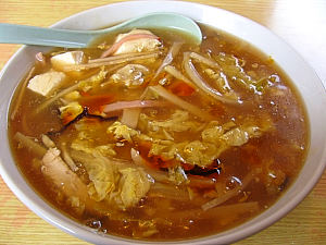 彩龍の酸辣湯麺