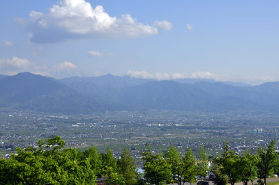 左に富士山